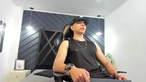 Eryon online show from 09/23/25, 11:13