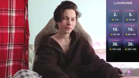 Snapshot of esajukyy chatting on 10/01/25, 08:20 esajukyy online show from 10/01/25, 08:20