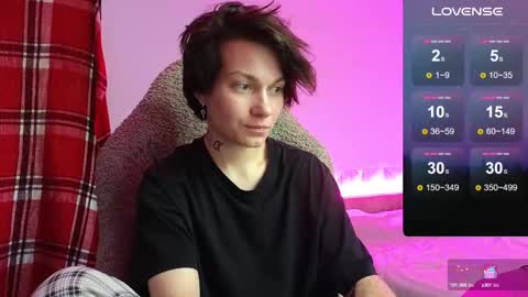 Snapshot of esajukyy chatting on 10/14/25, 10:38 esajukyy online show from 10/14/25, 10:38