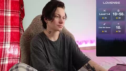 Snapshot of esajukyy chatting on 10/19/25, 06:47 esajukyy online show from 10/19/25, 06:47