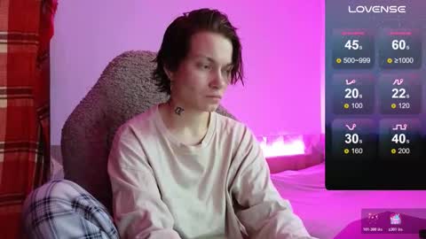 Snapshot of esajukyy chatting on 10/28/25, 06:10 esajukyy online show from 10/28/25, 06:10