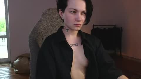 esajukyy online show from 06/08/26, 01:11