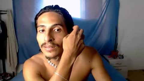 Snapshot of escanor_legendary chatting on 10/29/25, 09:27 Scanor online show from 10/29/25, 09:27