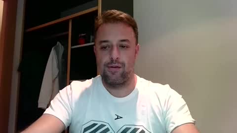 Snapshot of esibizionista_91 chatting on 10/13/25, 08:42 esibizionista 91 online show from 10/13/25, 08:42