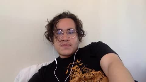 Snapshot of esiiiiiiiiis chatting on 06/02/26, 10:45 esiiiiiiiiis online show from 06/02/26, 10:45