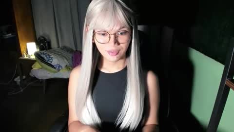 Chelliane online show from 10/21/25, 02:01