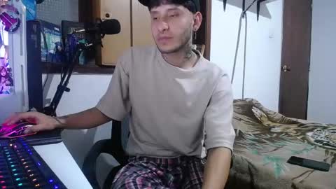 Esteban online show from 12/17/24, 02:55