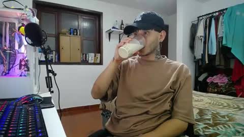 Esteban online show from 01/14/25, 02:19
