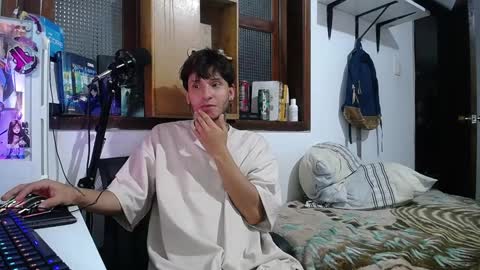 Esteban online show from 02/03/25, 05:18