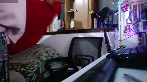 Esteban online show from 02/17/25, 08:52