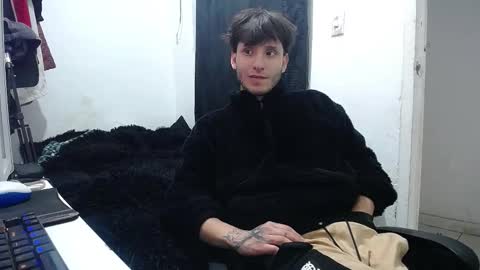 Esteban online show from 09/10/25, 02:17