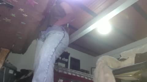 Snapshot of eskelaswd chatting on 01/27/25, 10:27 Eskela911 online show from 01/27/25, 10:27