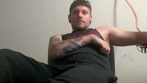 Snapshot of eskol212 chatting on 10/29/25, 01:57 eskol212 online show from 10/29/25, 01:57