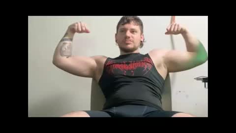 Snapshot of eskol212 chatting on 11/01/25, 11:56 eskol212 online show from 11/01/25, 11:56