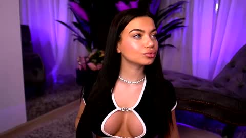 Esme online show from 03/05/25, 02:25