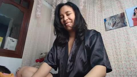 Snapshot of esmerald_1111 chatting on 01/08/26, 03:03 Esmeralda online show from 01/08/26, 03:03
