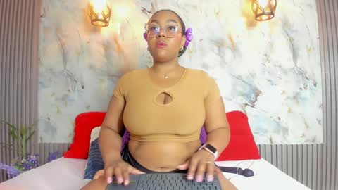 esmeralda online show from 12/04/24, 09:07
