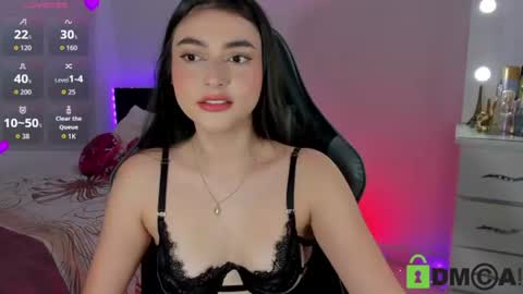 Snapshot of esmeralda_le chatting on 06/12/26, 12:26 Esmeralda online show from 06/12/26, 12:26