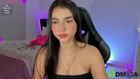 Esmeralda online show from 07/19/26, 12:31
