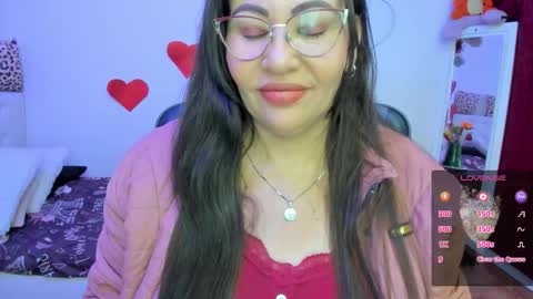 esme online show from 02/25/26, 08:40