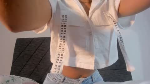 Snapshot of esmeralda_noir chatting on 06/03/26, 12:30 esme online show from 06/03/26, 12:30