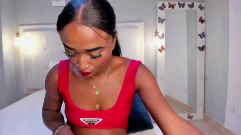 Snapshot of esmeraldanyx chatting on 09/18/25, 10:34 esmeraldanyx online show from 09/18/25, 10:34