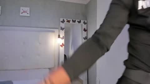 Snapshot of esmeraldanyx chatting on 10/02/25, 09:11 esmeraldanyx online show from 10/02/25, 09:11