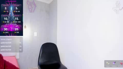 Snapshot of esmeraldanyx chatting on 12/13/25, 10:26 esmeraldanyx online show from 12/13/25, 10:26