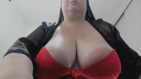 Esmeralda online show from 01/30/25, 09:25