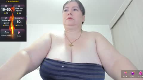 Esmeralda online show from 06/24/26, 10:09