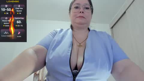 Esmeralda online show from 07/22/26, 10:23