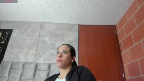 Snapshot of esperancita4570 chatting on 01/05/25, 01:24 HOPE online show from 01/05/25, 01:24