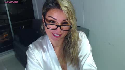 Juliana online show from 12/25/24, 01:53