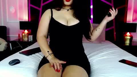 Snapshot of essena_monroe chatting on 05/31/26, 05:59 Mary online show from 05/31/26, 05:59