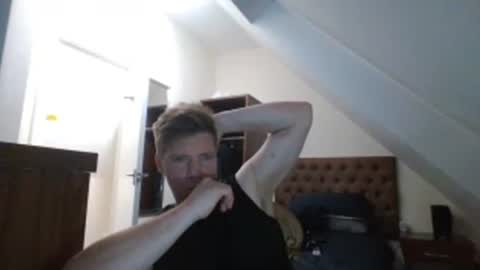 Snapshot of essexlad2022 chatting on 06/11/26, 02:53 essexlad2022 online show from 06/11/26, 02:53