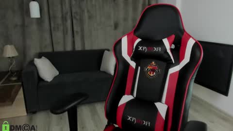 Snapshot of este_ria chatting on 12/20/24, 10:54 esteria online show from 12/20/24, 10:54