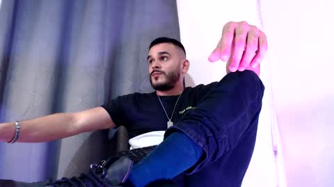 Snapshot of esteban_fer chatting on 12/26/24, 05:15 Esteban Fernandez online show from 12/26/24, 05:15