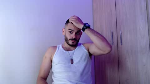 Snapshot of esteban_fer chatting on 01/31/25, 05:53 Esteban Fernandez online show from 01/31/25, 05:53