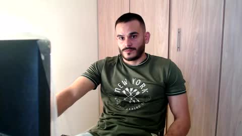 Snapshot of esteban_fer chatting on 02/04/25, 07:55 Esteban Fernandez online show from 02/04/25, 07:55