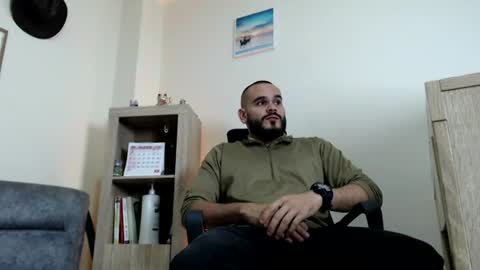 Esteban Fernandez online show from 06/19/26, 12:31