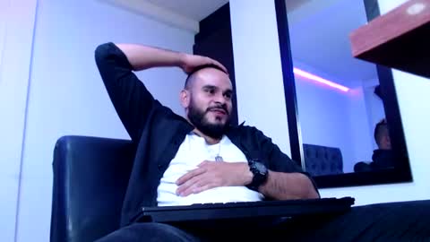 Esteban Fernandez online show from 08/03/26, 07:18