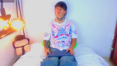 Snapshot of estebanchar_ chatting on 09/24/25, 08:50 Esteban independent model online show from 09/24/25, 08:50