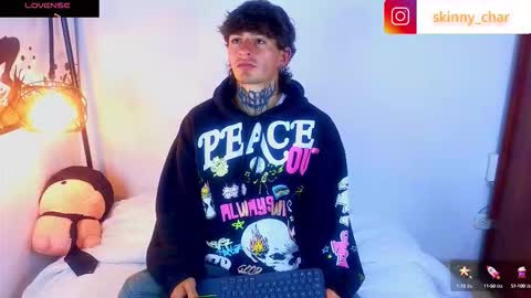 Snapshot of estebanchar_ chatting on 09/25/25, 09:24 Esteban independent model online show from 09/25/25, 09:24