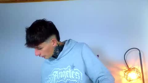 Snapshot of estebanchar_ chatting on 11/04/25, 11:42 Esteban independent model online show from 11/04/25, 11:42