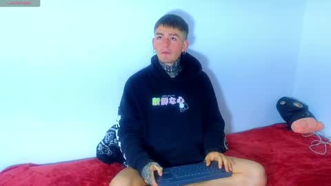 Esteban independent model online show from 04/16/26, 09:37