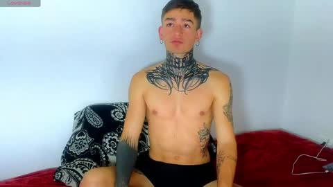 Esteban independent model online show from 04/25/26, 07:33