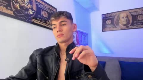 Esteban online show from 12/11/24, 12:02