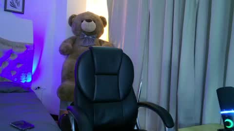 Esteban online show from 06/16/26, 07:16