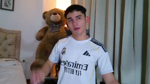 Esteban online show from 07/16/26, 11:05