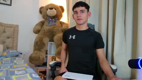 Esteban online show from 07/18/26, 01:37